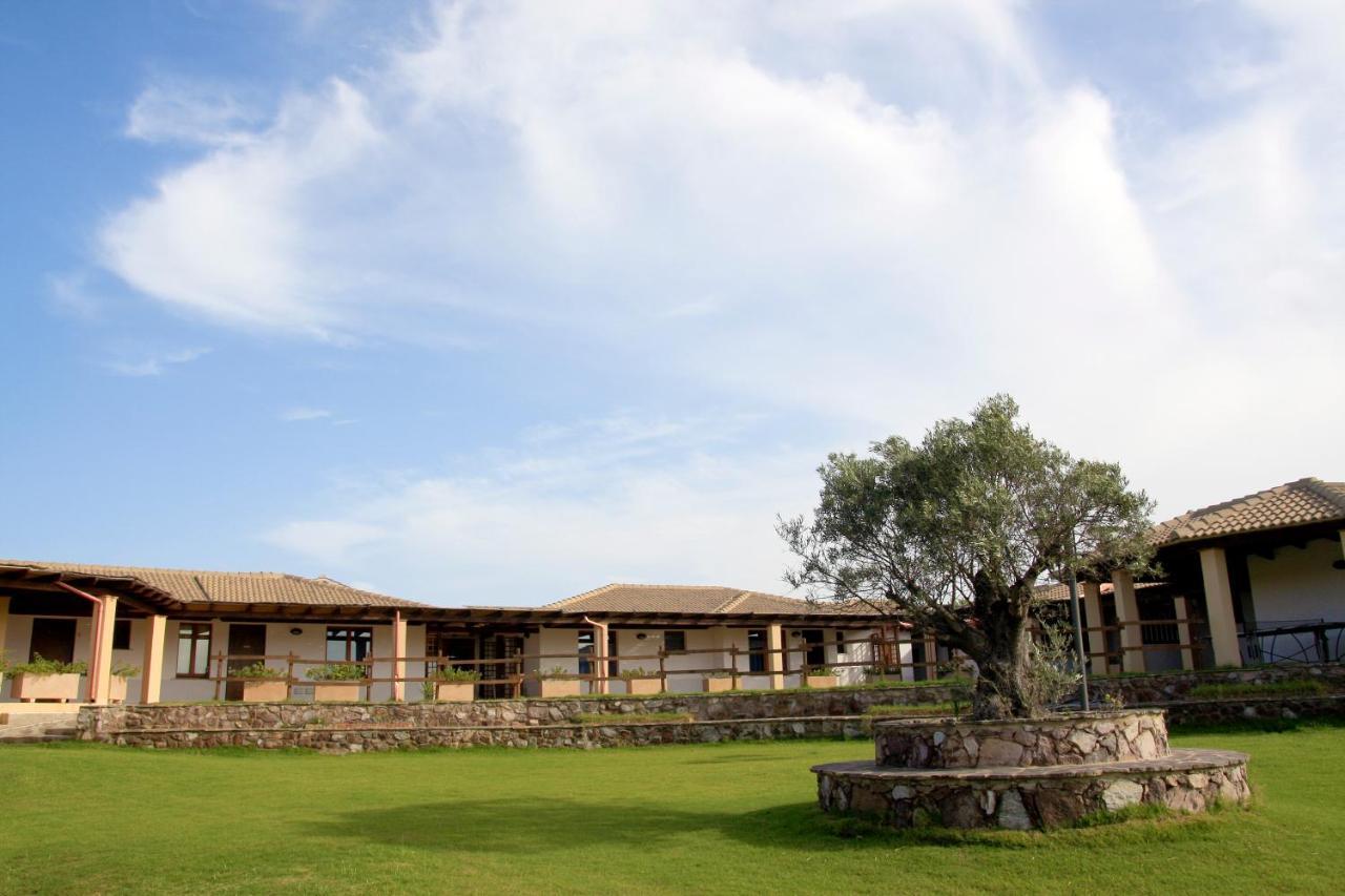 Hotel Tupei Calasetta Exterior foto